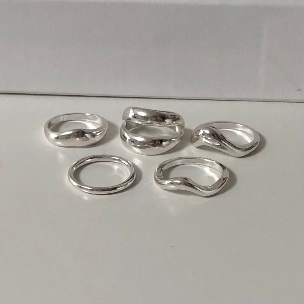 5-in-1 wave layered ring set