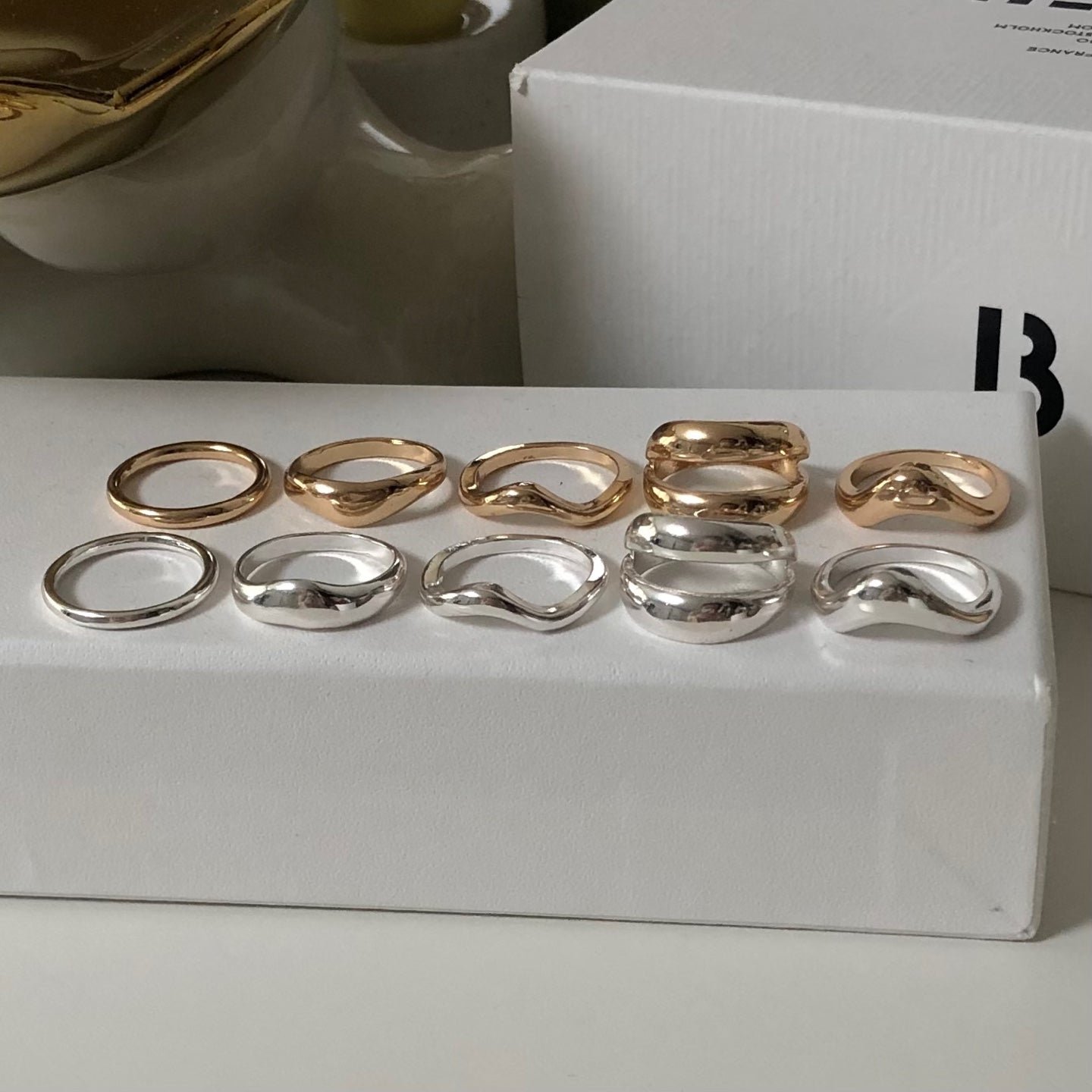 5-in-1 wave layered ring set