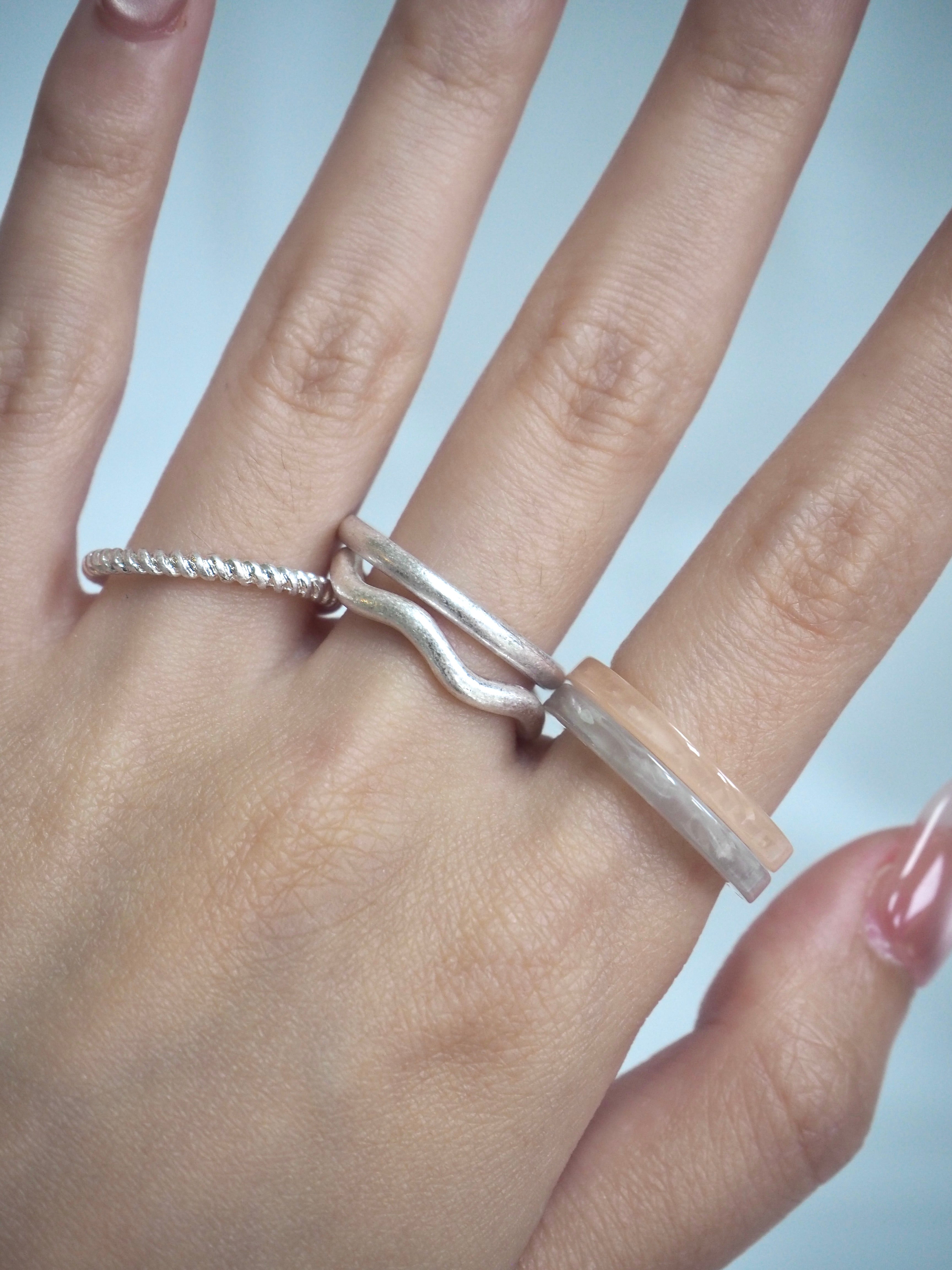 7-in-1 acrylic layered ring set