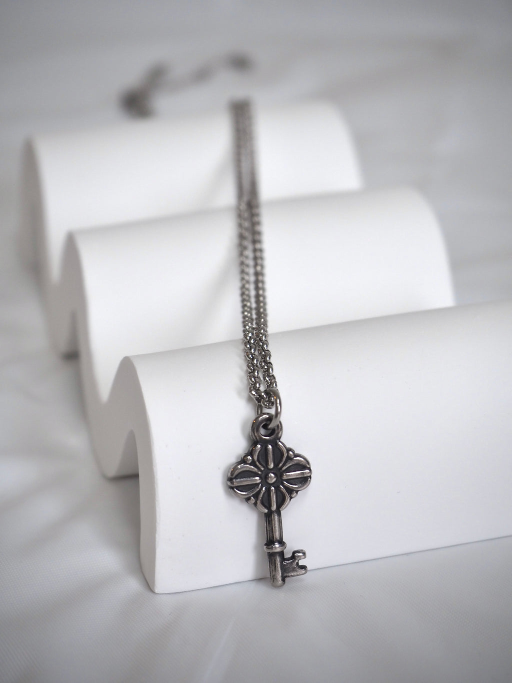 [surgical steel] unisex key necklace