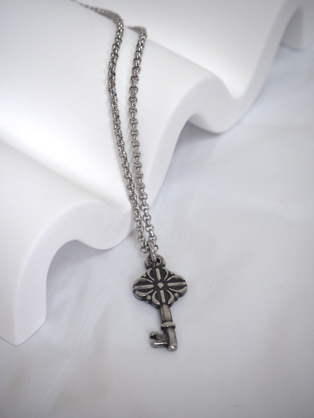 [surgical steel] unisex key necklace