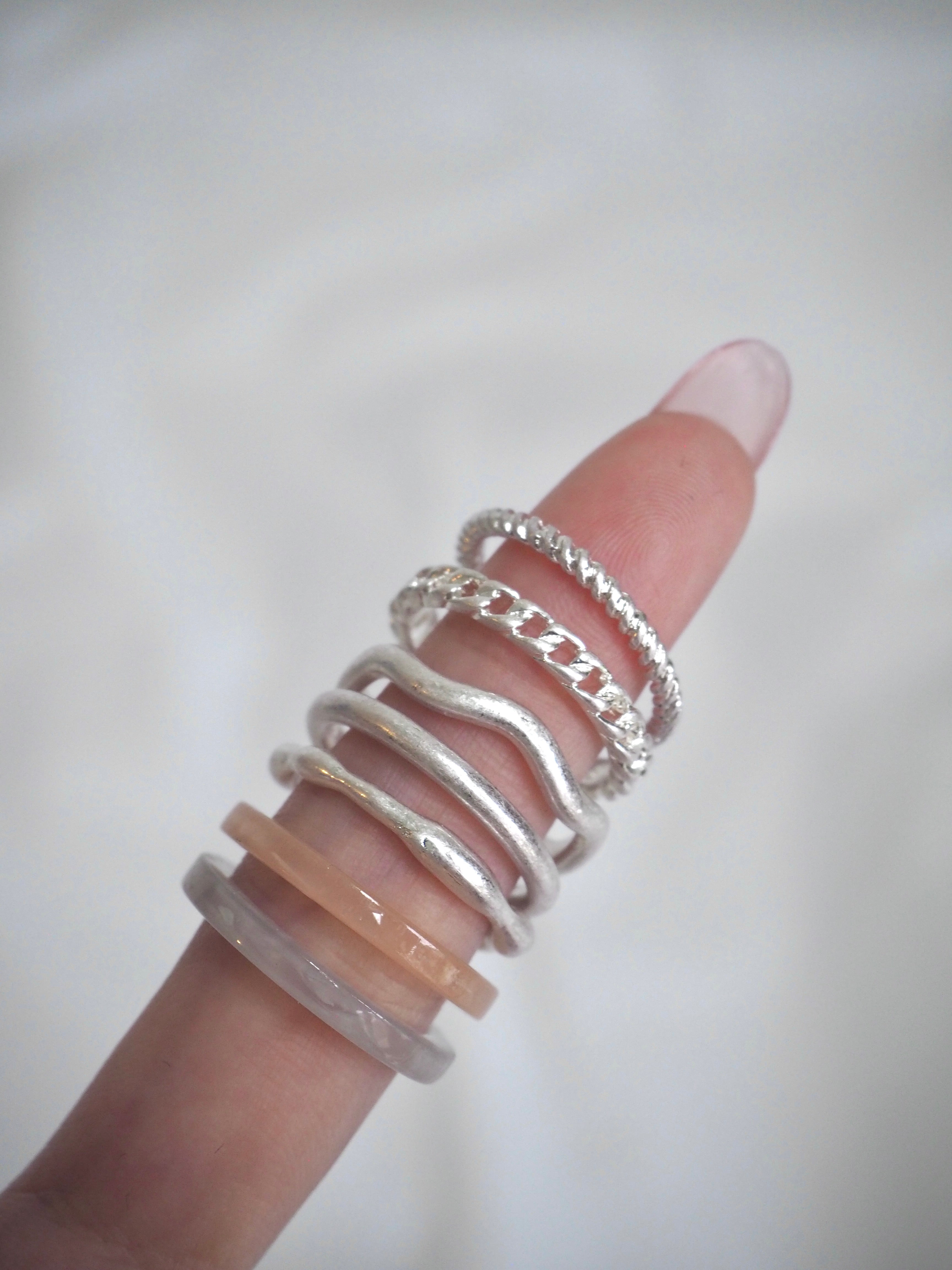 7-in-1 acrylic layered ring set