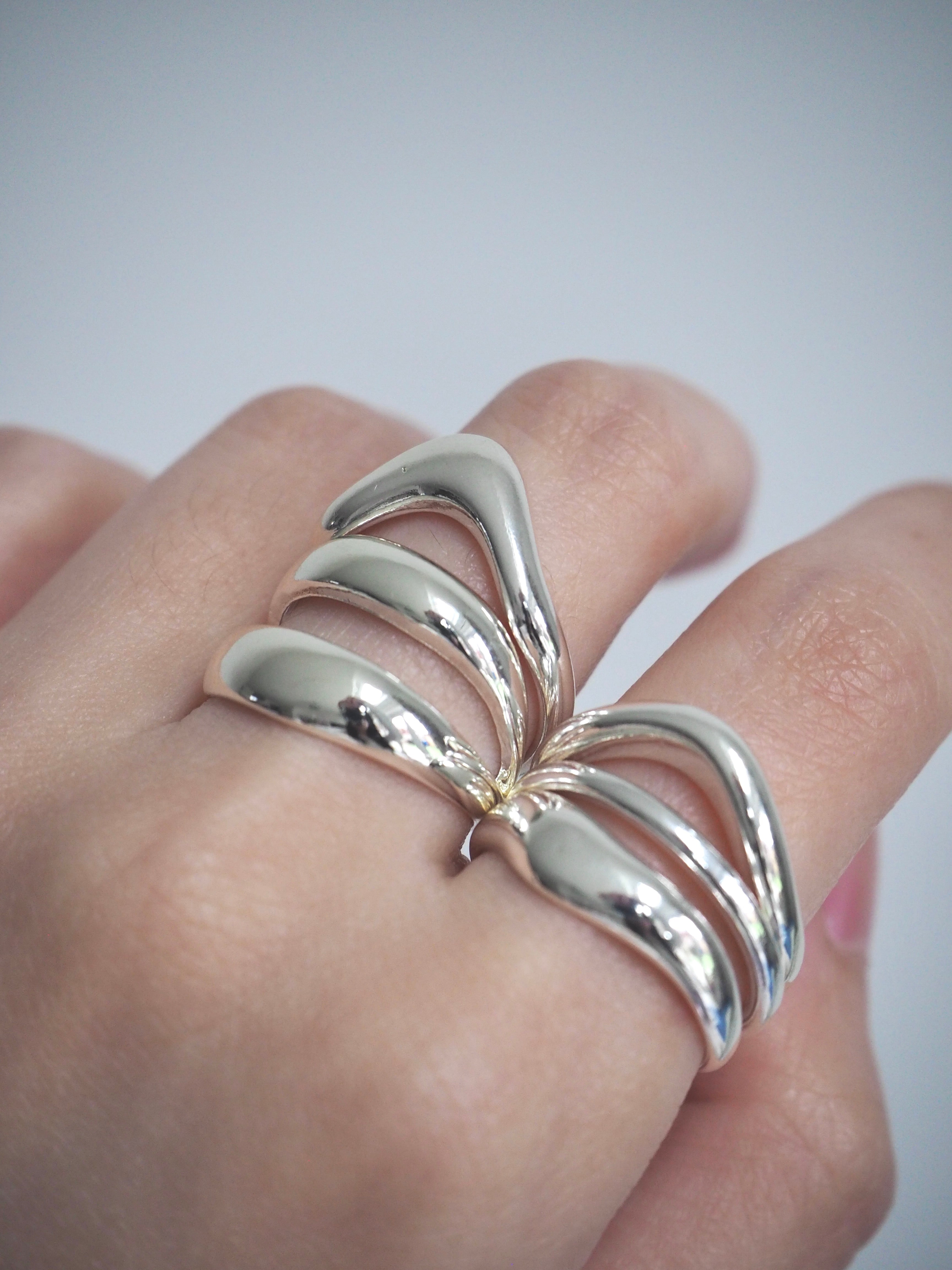 5-in-1 wave layered ring set