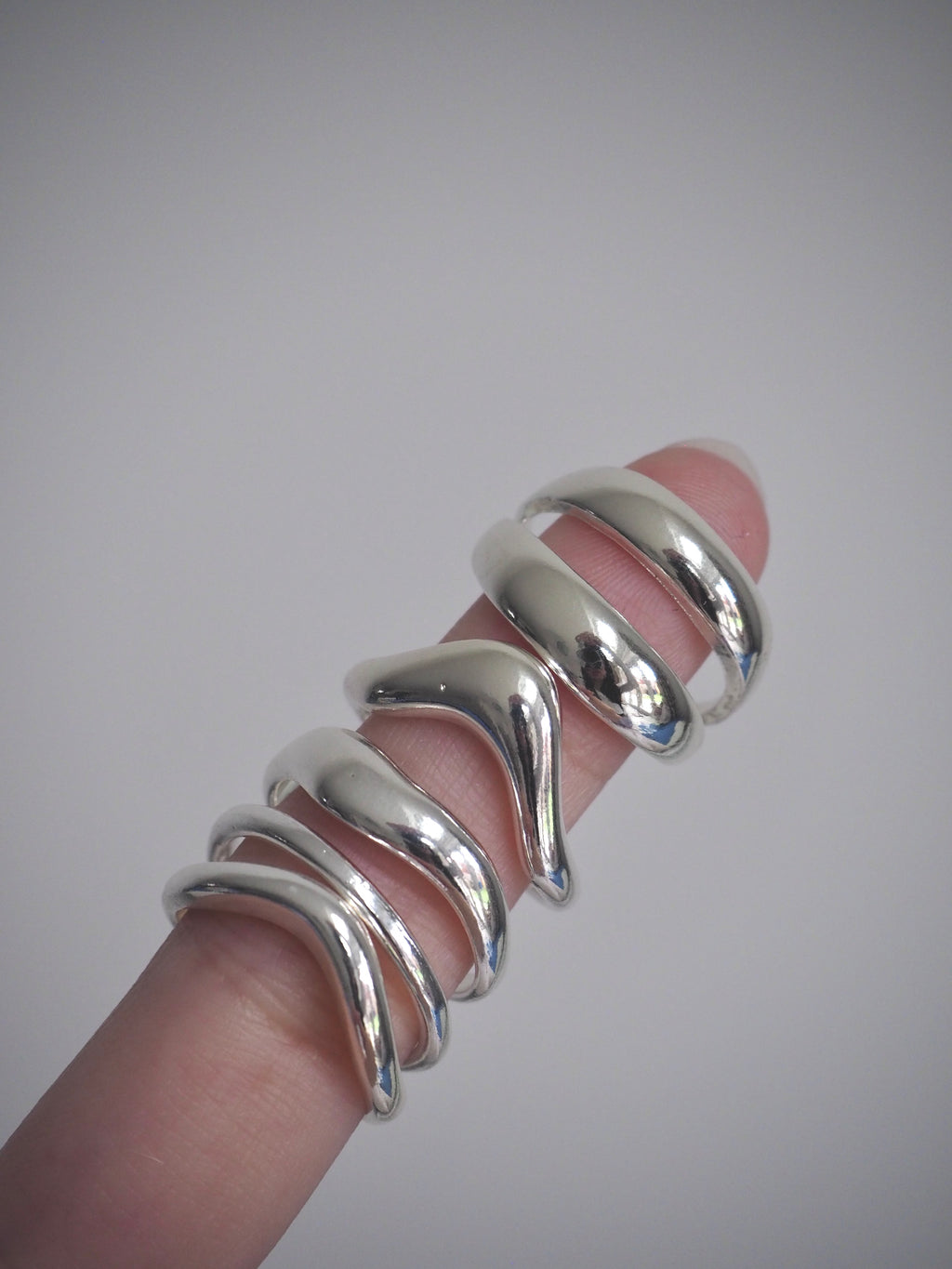 5-in-1 wave layered ring set