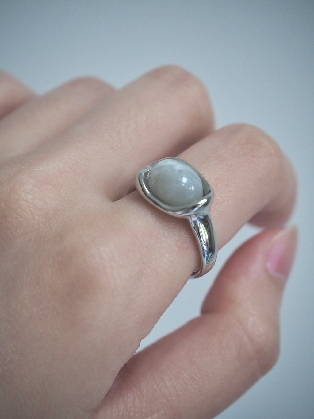 homaika gemstone ring