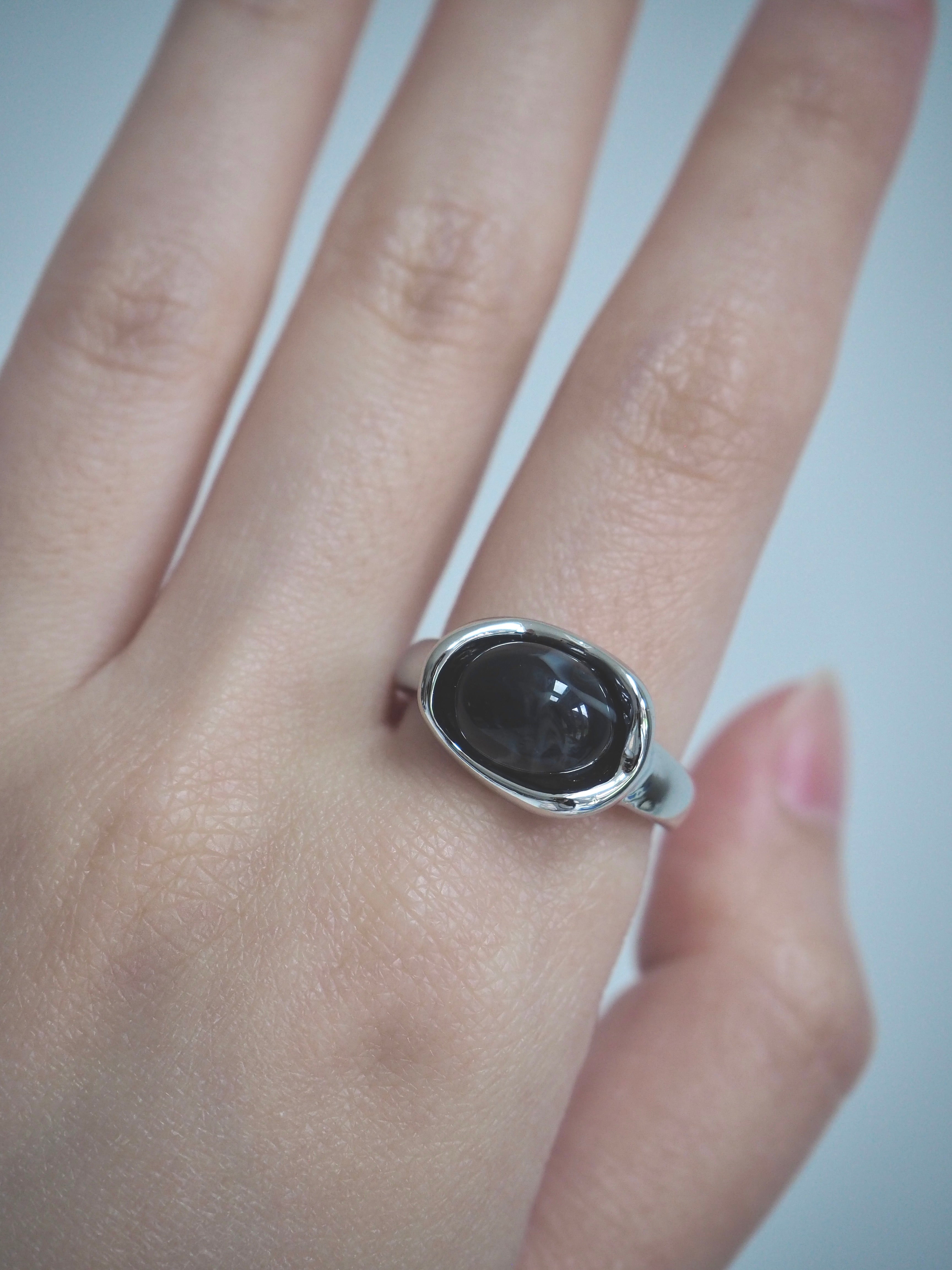 homaika gemstone ring