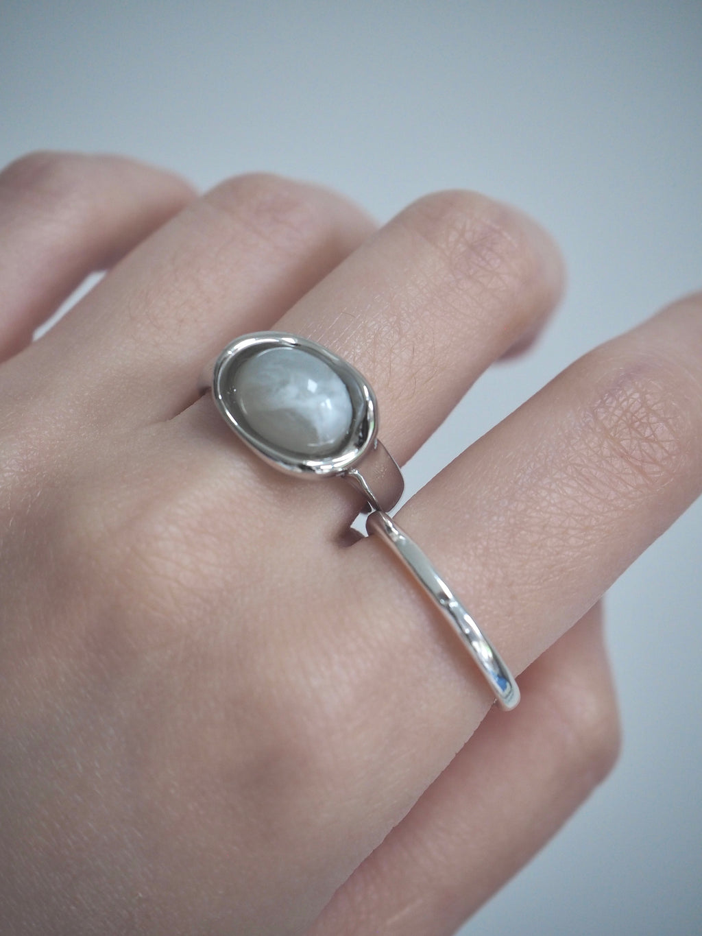 homaika gemstone ring
