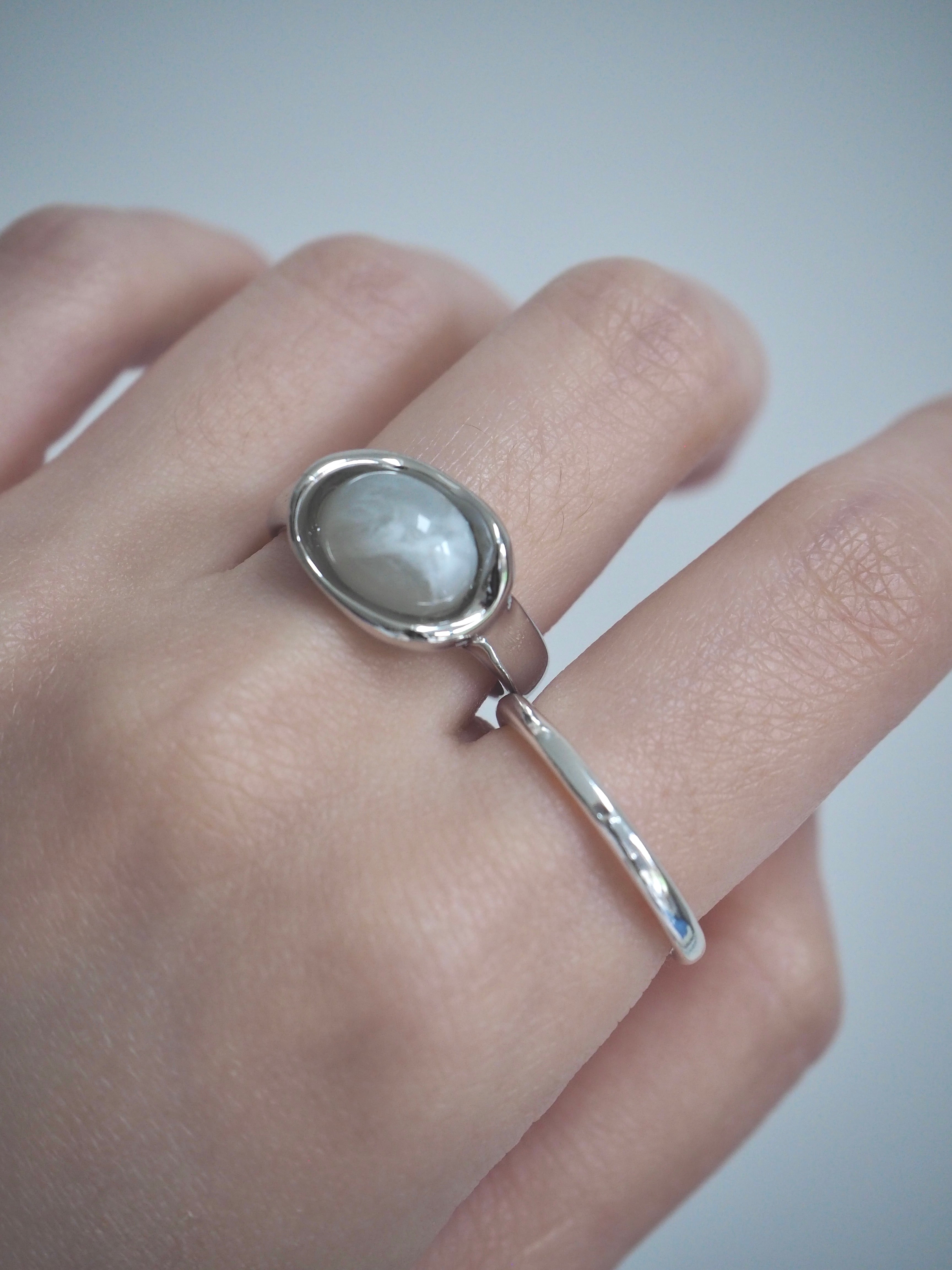 homaika gemstone ring