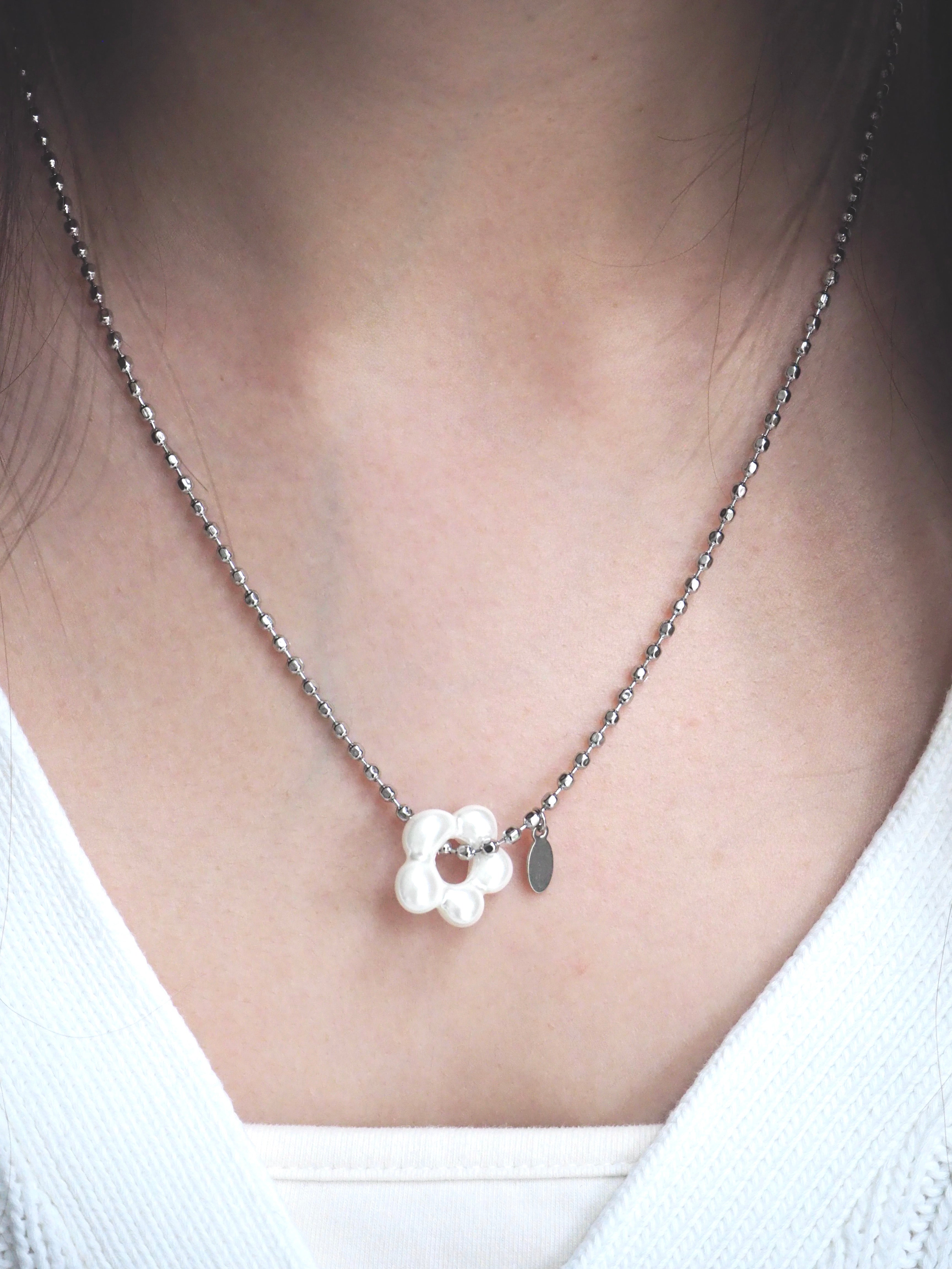 military emblem flower necklace