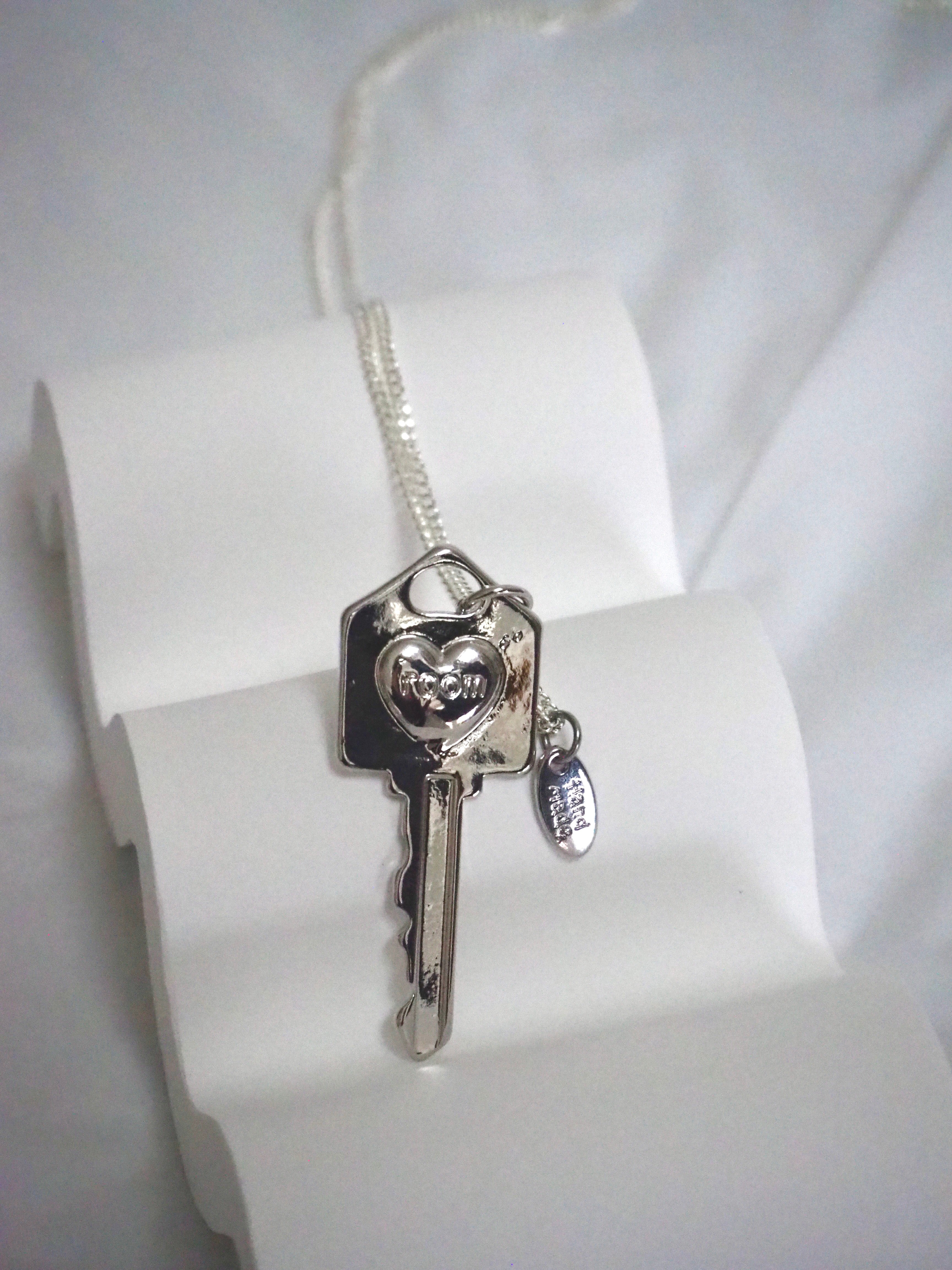 long key necklace