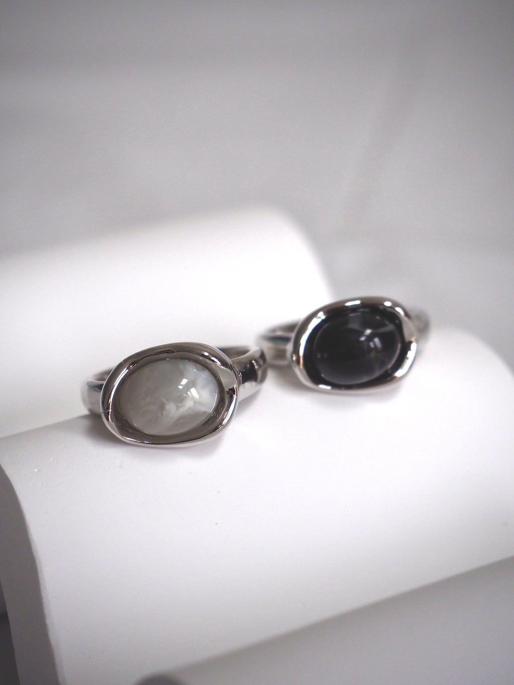 homaika gemstone ring