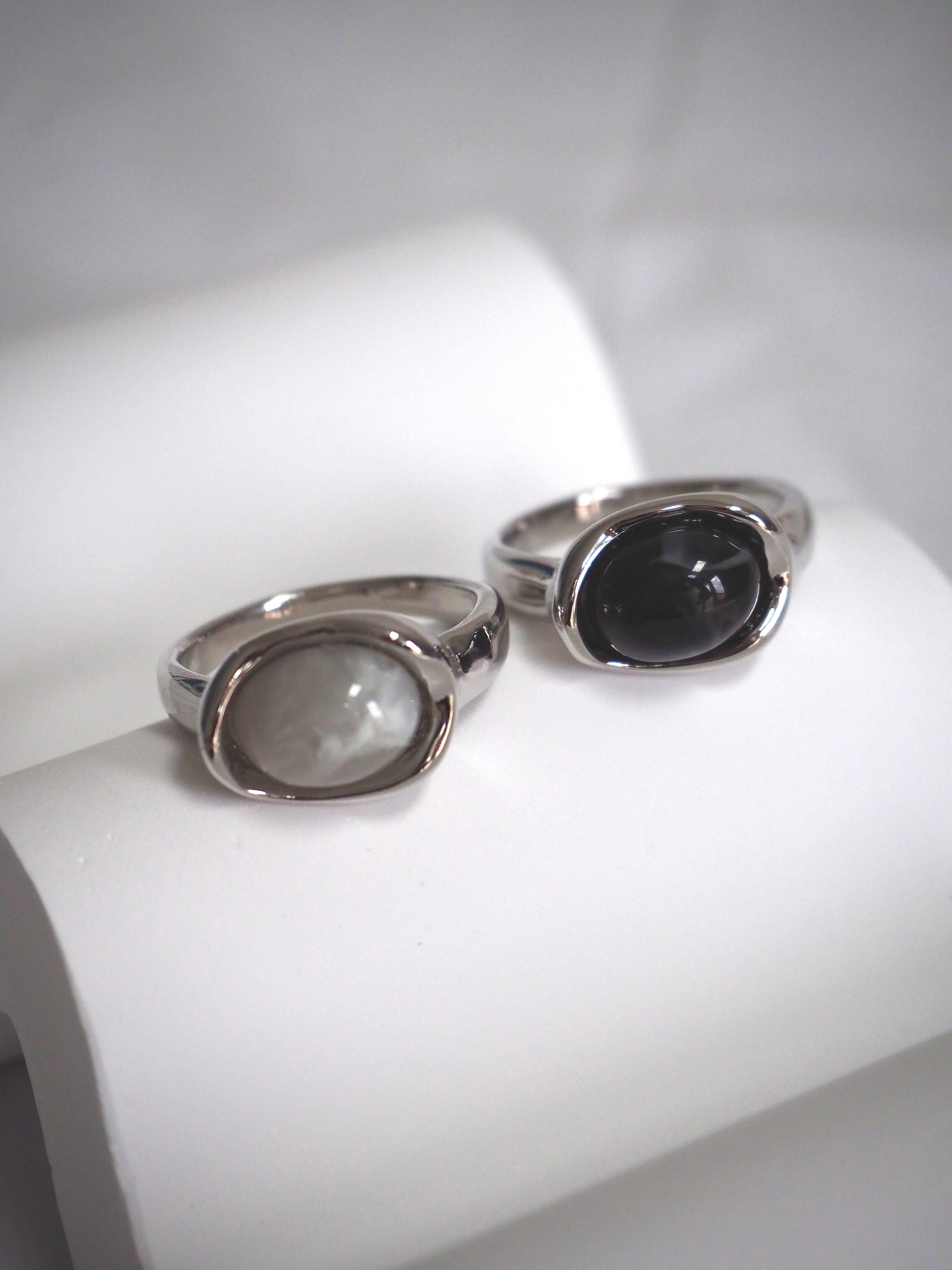 homaika gemstone ring