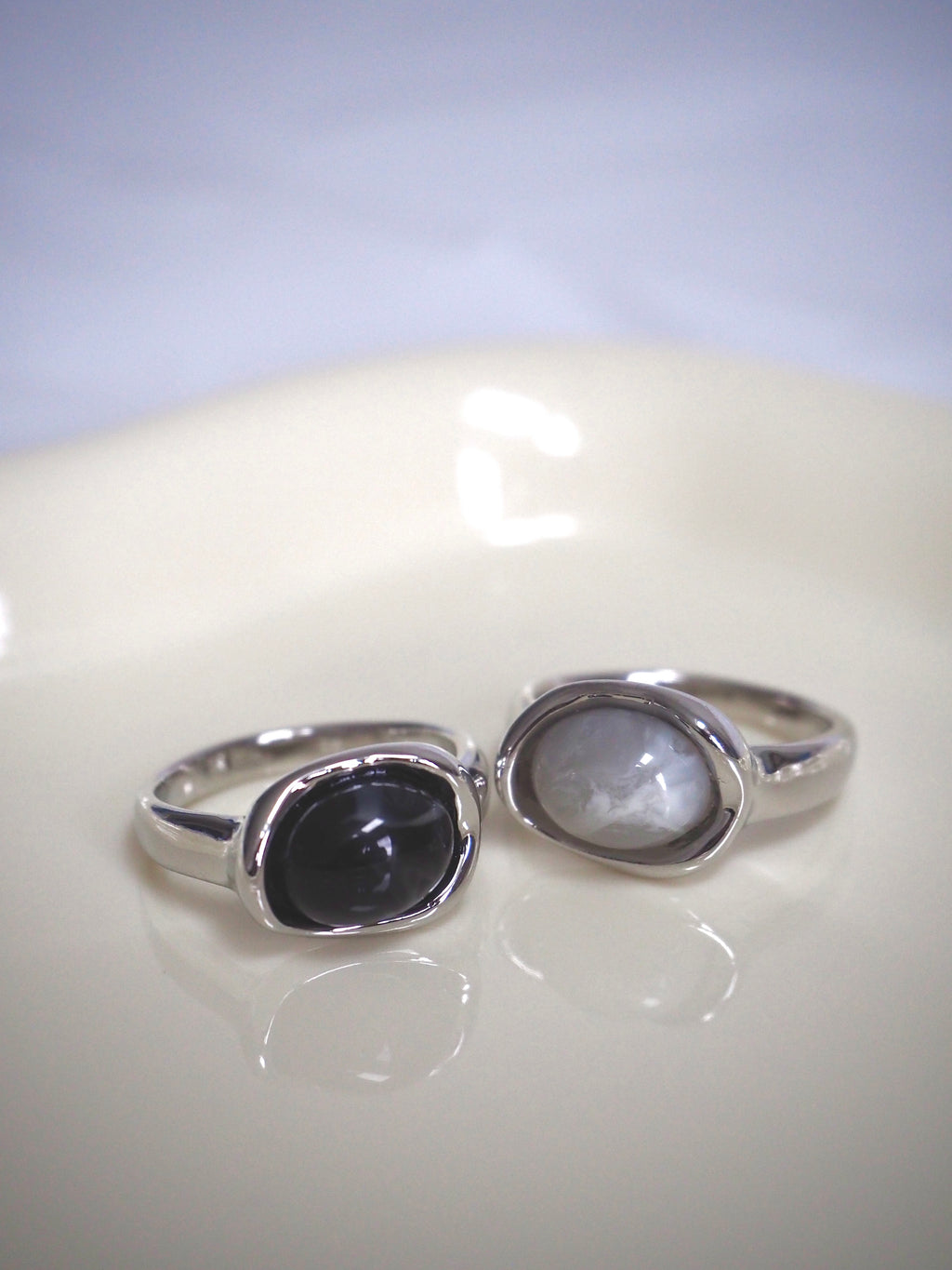 homaika gemstone ring