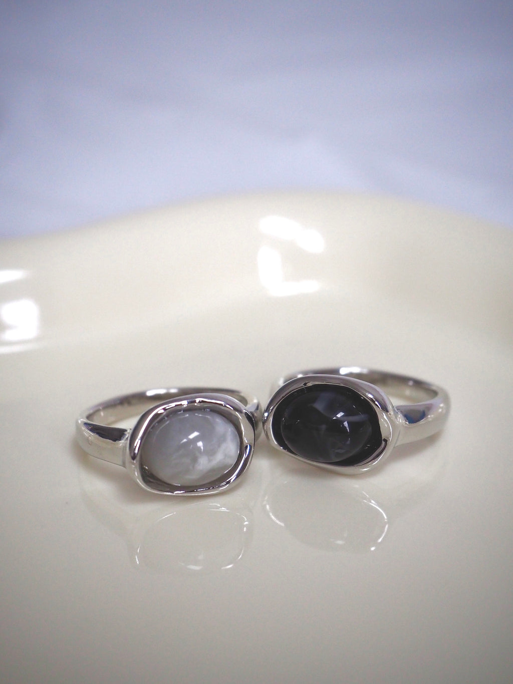 homaika gemstone ring