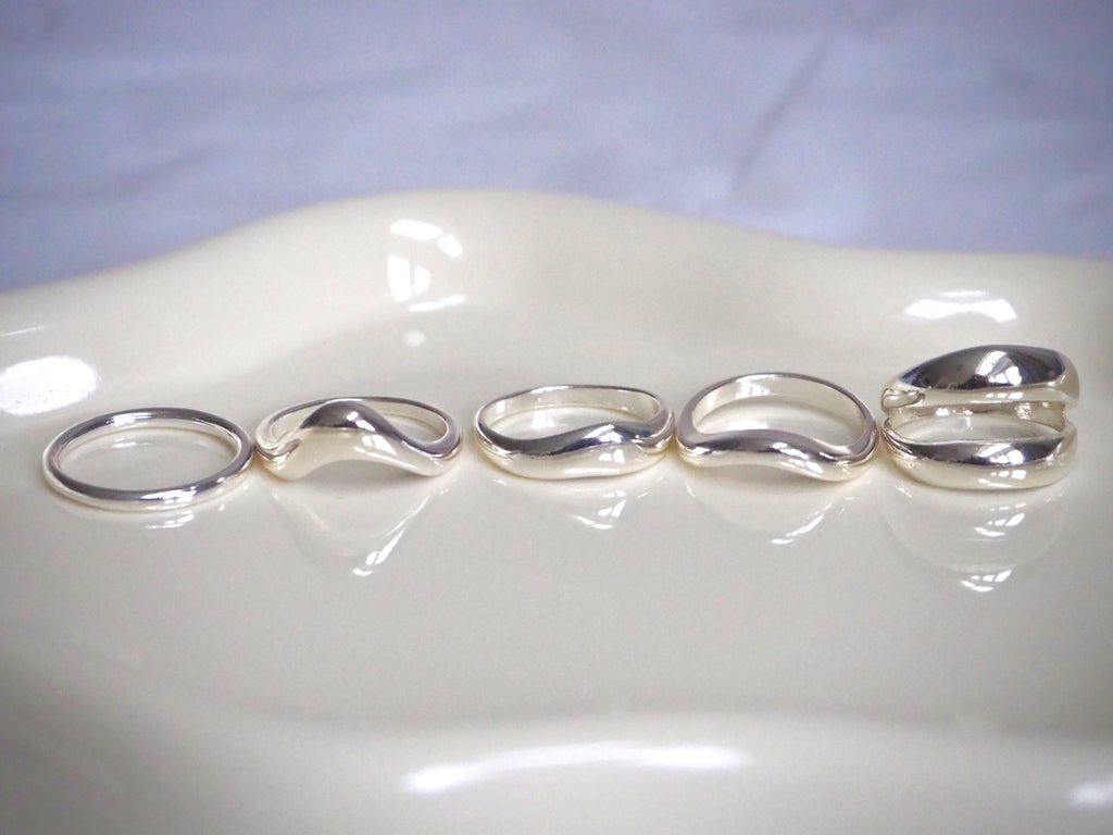 5-in-1 wave layered ring set