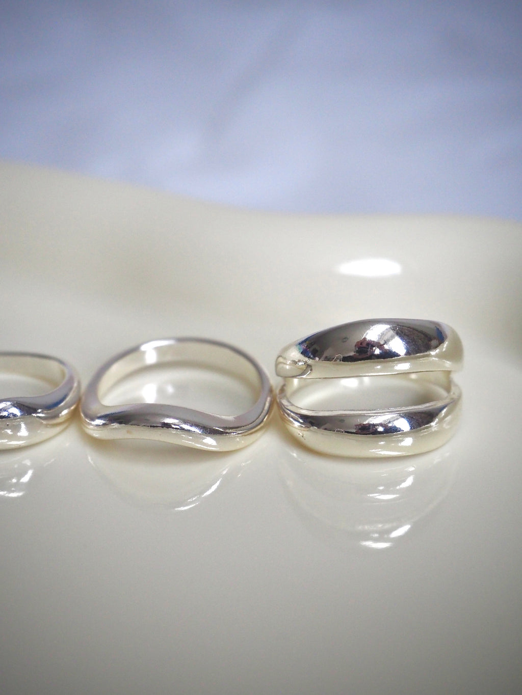 5-in-1 wave layered ring set