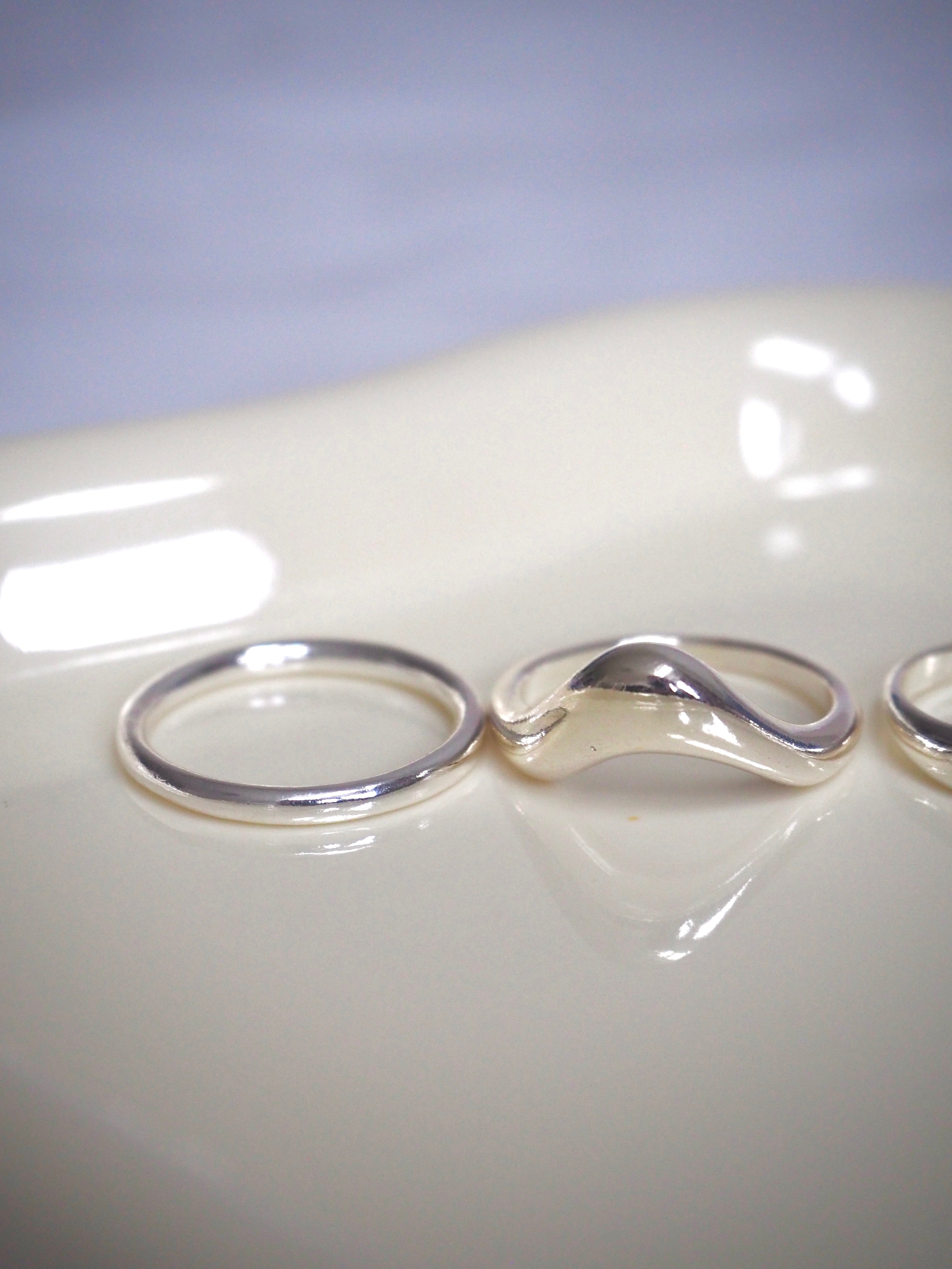 5-in-1 wave layered ring set
