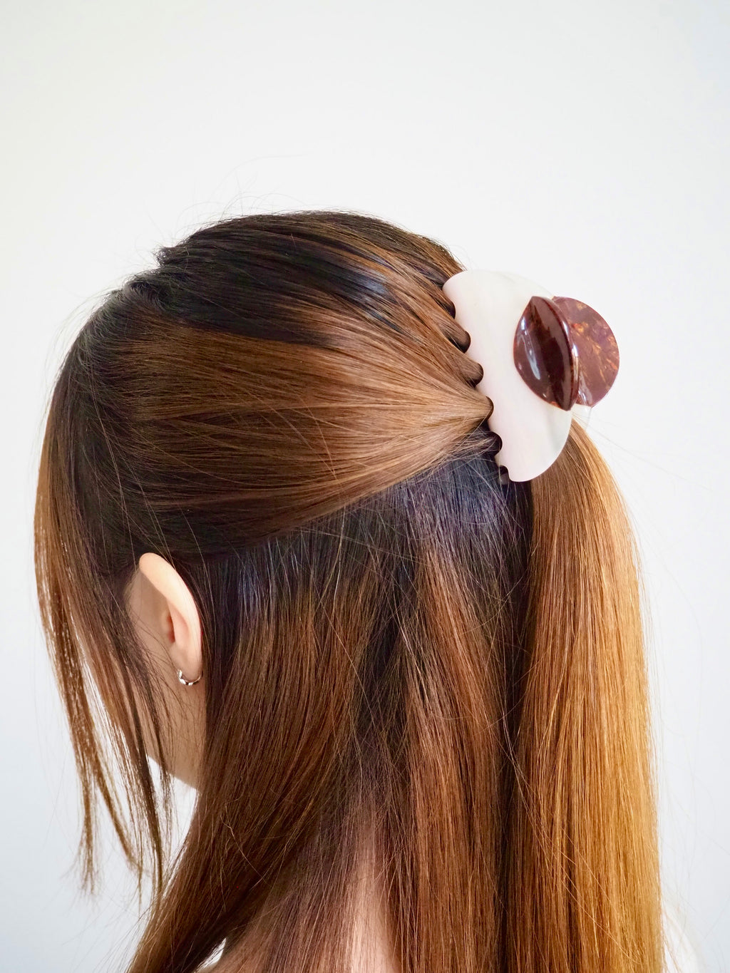 herringbone two-tone claw