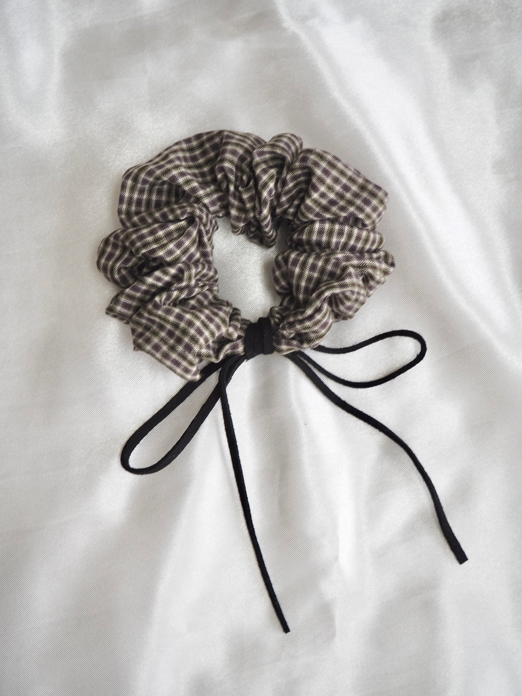 suede ribbon check scrunchie
