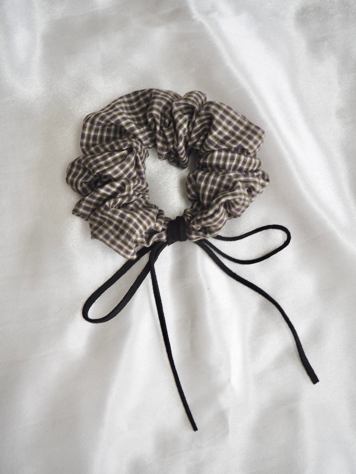 suede ribbon check scrunchie