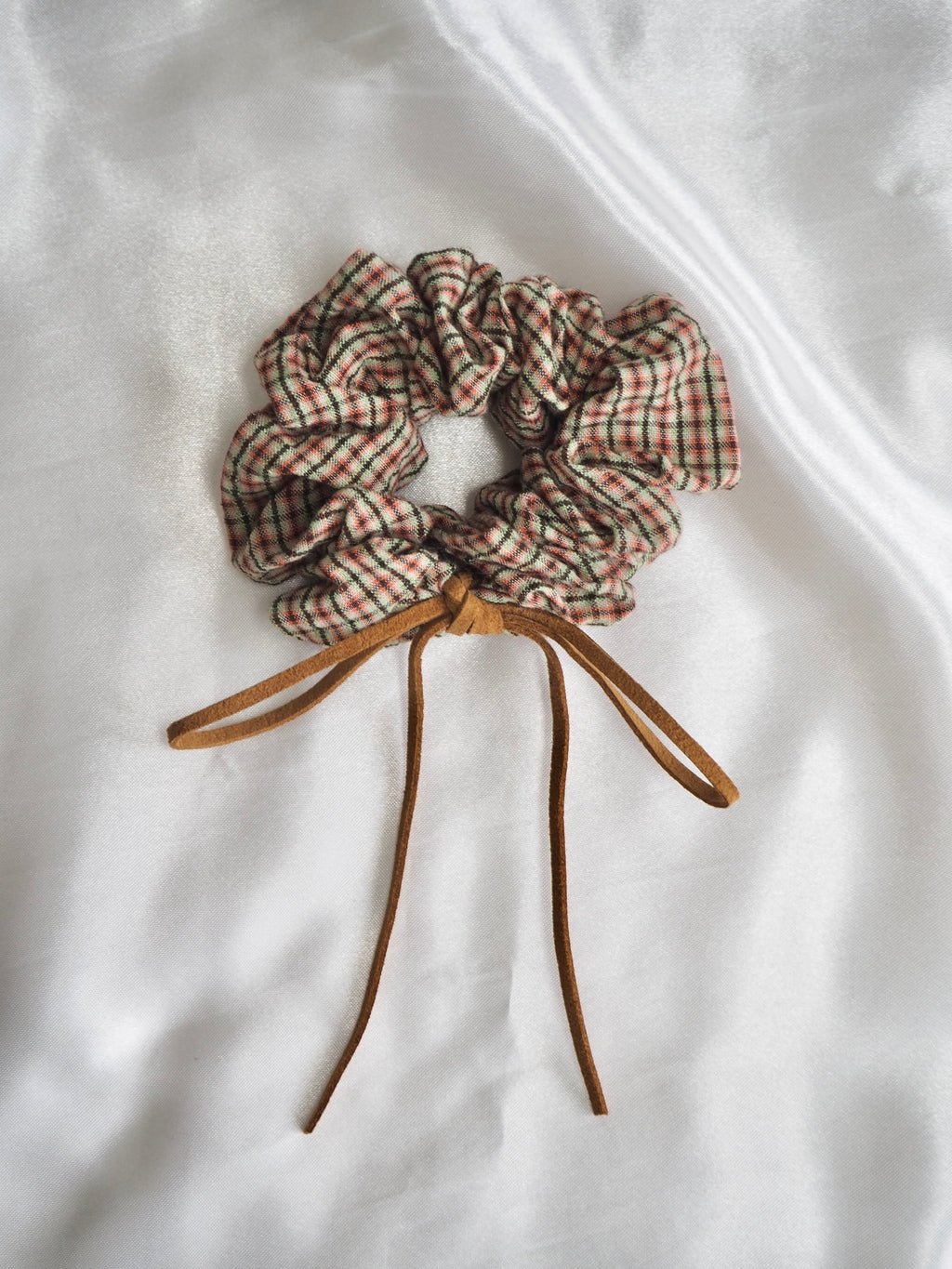 suede ribbon check scrunchie