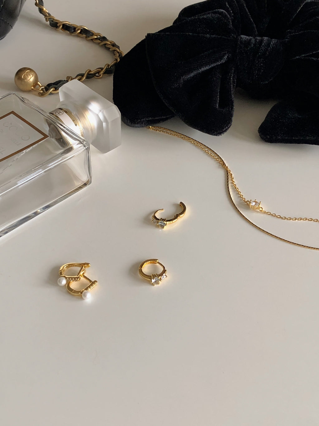[925silver] double cubic zirconia huggie earrings