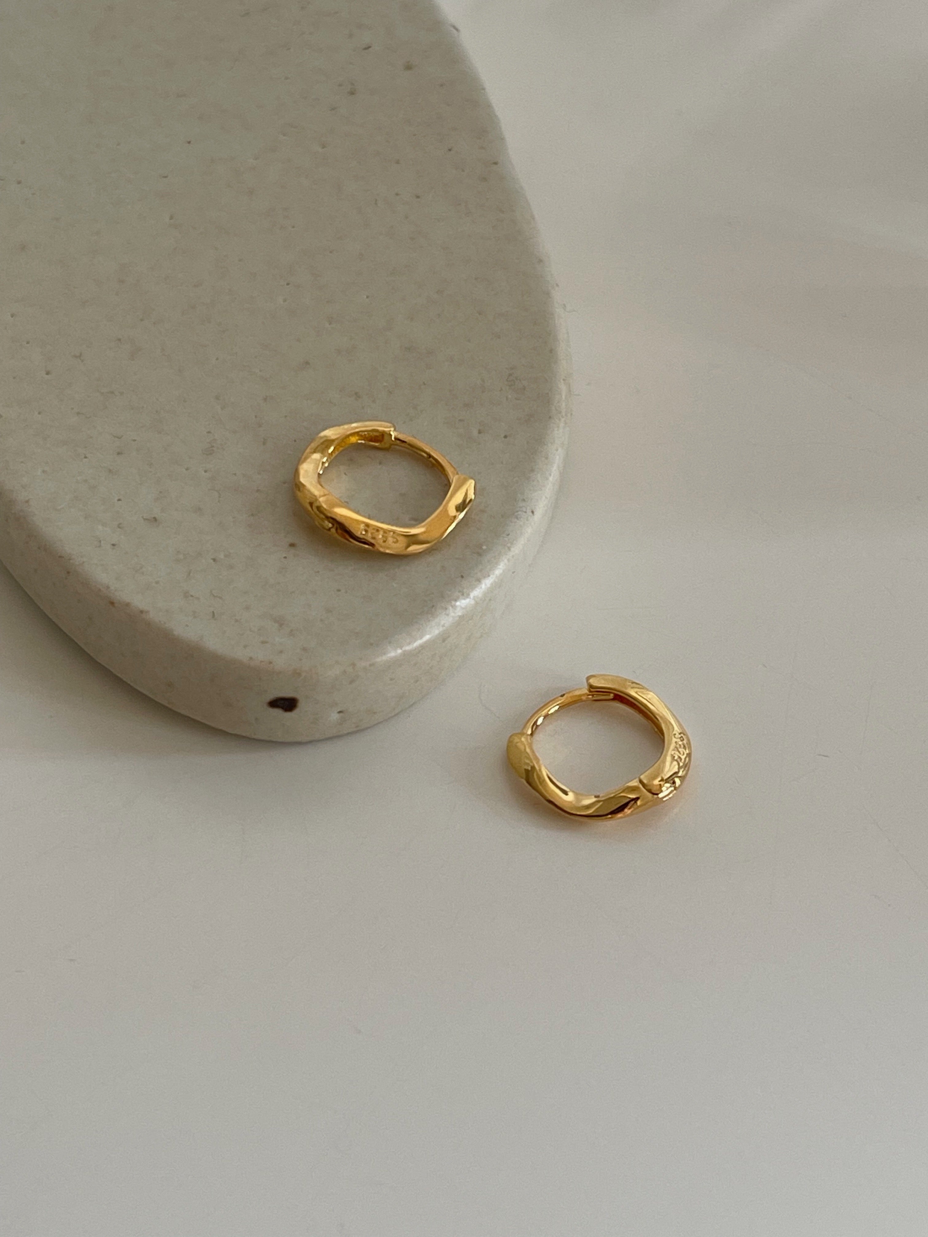 [925silver] simple wave one-touch earrings
